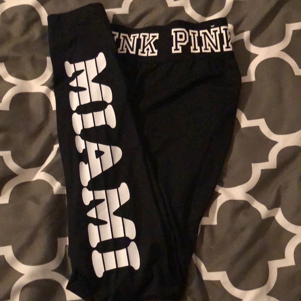 Victoria’s Secret PINK Ultimate Miami leggings